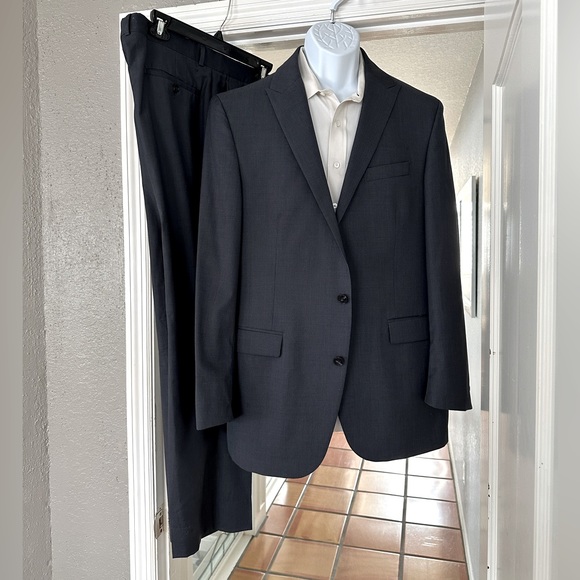 Men’s Suit Like New Navy 44L W38 Kenneth Cole New York sophisticated Business - Picture 1 of 15